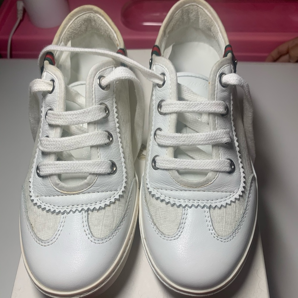 Gucci Brand New Sneakers size 33